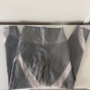 Grey with white strip leggings never worn, great condition!